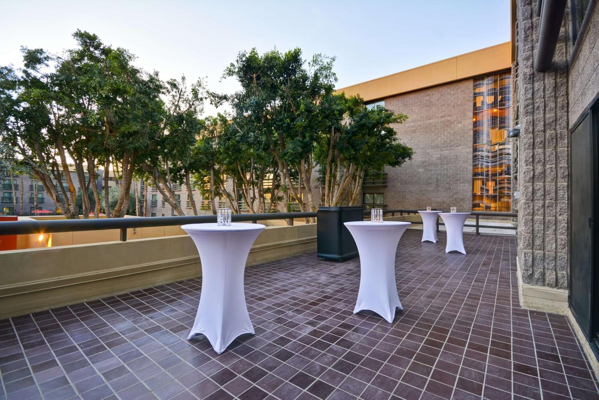 Doubletree By Hilton Phoenix North Exterior photo
