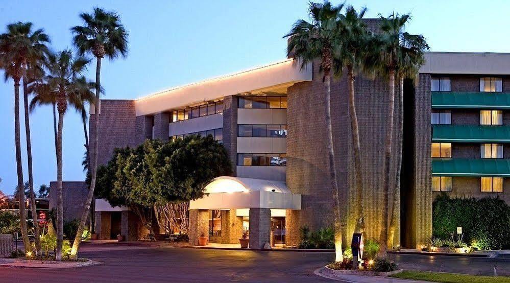 Doubletree By Hilton Phoenix North Exterior photo