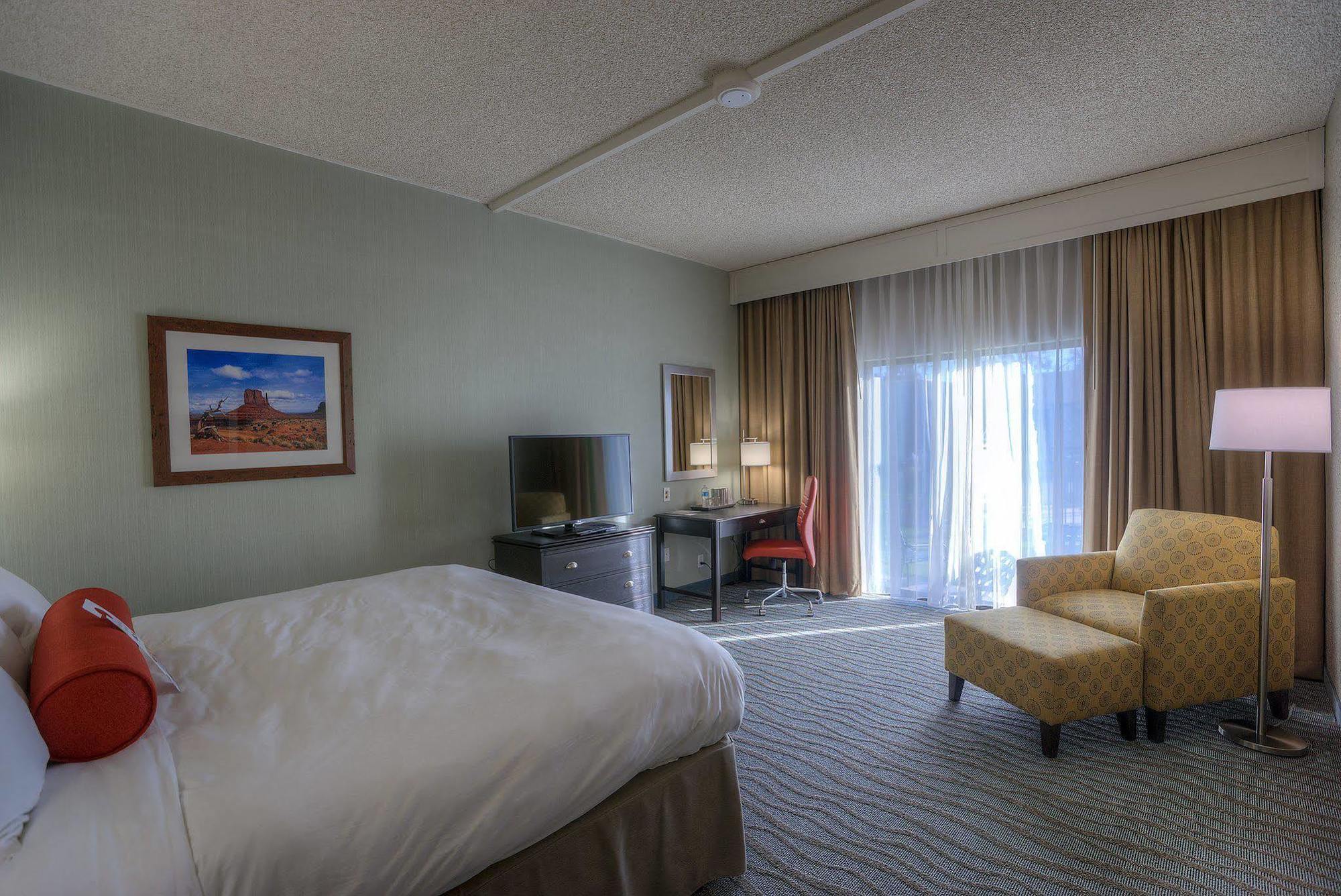 Doubletree By Hilton Phoenix North Exterior photo